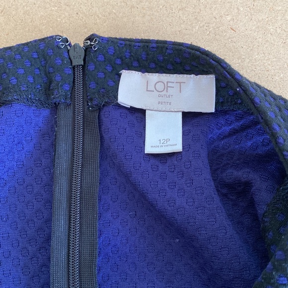 Loft Outlet Sleeveless Dress. Size 12P. Black with Purple Dots. - Picture 5 of 7